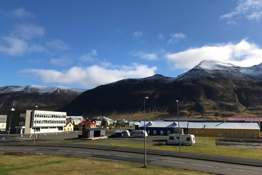 House With A Warm Soul In North Iceland Siglufjordur Kültér fotó