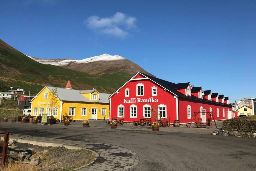 House With A Warm Soul In North Iceland Siglufjordur Kültér fotó